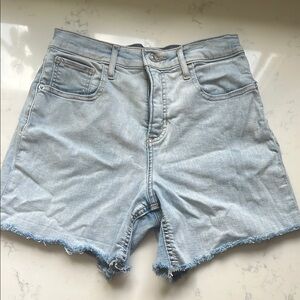 Express Shortie High Rise Hyper Stretch Light Denim Wash Size 4R